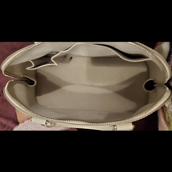 Louis Vuitton Epi Alma Ivoire PM - Picture 7 of 8